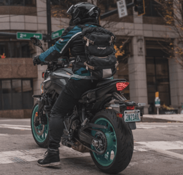 Bezpieczeństwo na dwóch kołach: Kluczowe aspekty jazdy na motocyklu szybkoo.pl